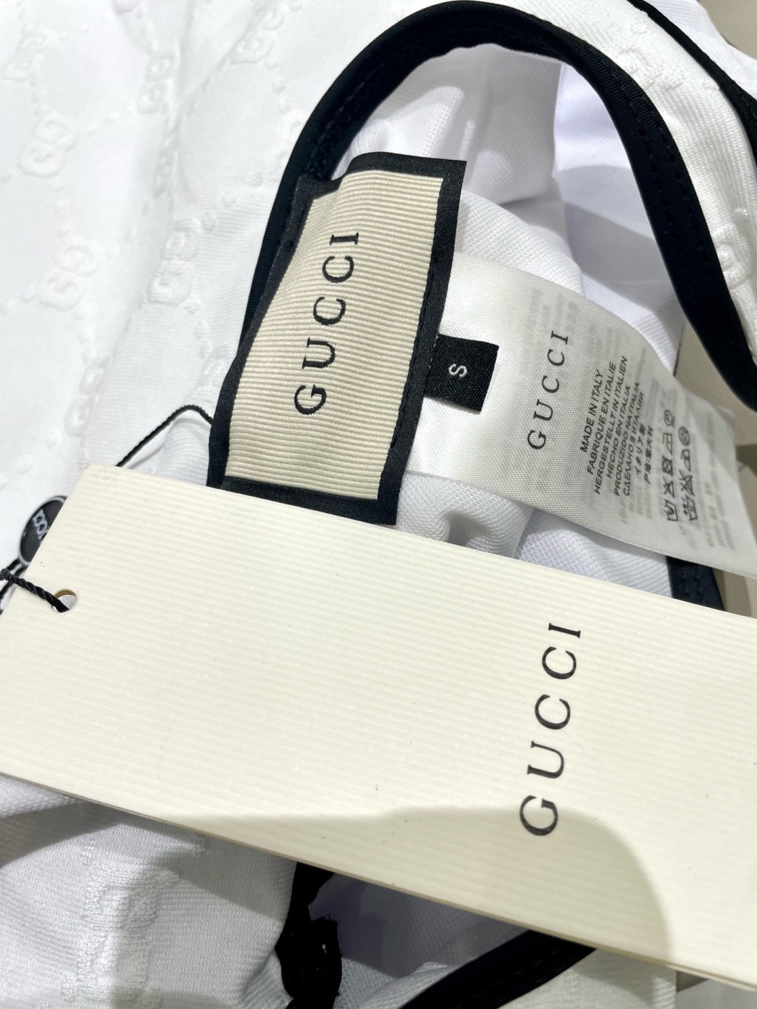 Gucci古奇新款泳衣👙❤️😍🥰适合多种场景的游泳衣🏊‍♀️海边 游泳池 温泉 水上乐园 漂流都可以😌内