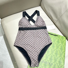 Gucci古奇新款泳衣👙❤️😍🥰适合多种场景的游泳衣🏊♀️海边 游泳池 温泉 水上乐园 漂流都可以😌内 Gucci古奇新款泳衣👙❤️😍🥰适合多种场景的游泳衣🏊♀️海边 游泳池 温泉 水上乐园 漂流都可以😌内