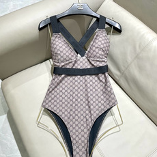 Gucci古奇新款泳衣👙❤️😍🥰适合多种场景的游泳衣🏊♀️海边 游泳池 温泉 水上乐园 漂流都可以😌内 Gucci古奇新款泳衣👙❤️😍🥰适合多种场景的游泳衣🏊♀️海边 游泳池 温泉 水上乐园 漂流都可以😌内
