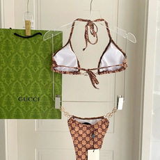 Gucci古奇新款泳衣👙❤️😍🥰适合多种场景的游泳衣🏊♀️海边 游泳池 温泉 水上乐园 漂流都可以😌内 Gucci古奇新款泳衣👙❤️😍🥰适合多种场景的游泳衣🏊♀️海边 游泳池 温泉 水上乐园 漂流都可以😌内