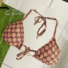 Gucci古奇新款泳衣👙❤️😍🥰适合多种场景的游泳衣🏊♀️海边 游泳池 温泉 水上乐园 漂流都可以😌内 Gucci古奇新款泳衣👙❤️😍🥰适合多种场景的游泳衣🏊♀️海边 游泳池 温泉 水上乐园 漂流都可以😌内
