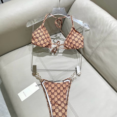 Gucci古奇新款泳衣👙❤️😍🥰适合多种场景的游泳衣🏊♀️海边 游泳池 温泉 水上乐园 漂流都可以😌内 Gucci古奇新款泳衣👙❤️😍🥰适合多种场景的游泳衣🏊♀️海边 游泳池 温泉 水上乐园 漂流都可以😌内