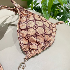Gucci古奇新款泳衣👙❤️😍🥰适合多种场景的游泳衣🏊♀️海边 游泳池 温泉 水上乐园 漂流都可以😌内 Gucci古奇新款泳衣👙❤️😍🥰适合多种场景的游泳衣🏊♀️海边 游泳池 温泉 水上乐园 漂流都可以😌内