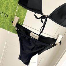 Gucci古奇新款泳衣👙❤️😍🥰适合多种场景的游泳衣🏊♀️海边 游泳池 温泉 水上乐园 漂流都可以😌内 Gucci古奇新款泳衣👙❤️😍🥰适合多种场景的游泳衣🏊♀️海边 游泳池 温泉 水上乐园 漂流都可以😌内
