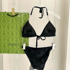Gucci古奇新款泳衣👙❤️😍🥰适合多种场景的游泳衣🏊♀️海边 游泳池 温泉 水上乐园 漂流都可以😌内 Gucci古奇新款泳衣👙❤️😍🥰适合多种场景的游泳衣🏊♀️海边 游泳池 温泉 水上乐园 漂流都可以😌内