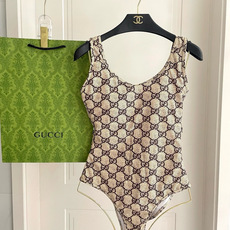 Gucci古奇新款泳衣👙❤️😍🥰适合多种场景的游泳衣🏊♀️海边 游泳池 温泉 水上乐园 漂流都可以😌内 Gucci古奇新款泳衣👙❤️😍🥰适合多种场景的游泳衣🏊♀️海边 游泳池 温泉 水上乐园 漂流都可以😌内