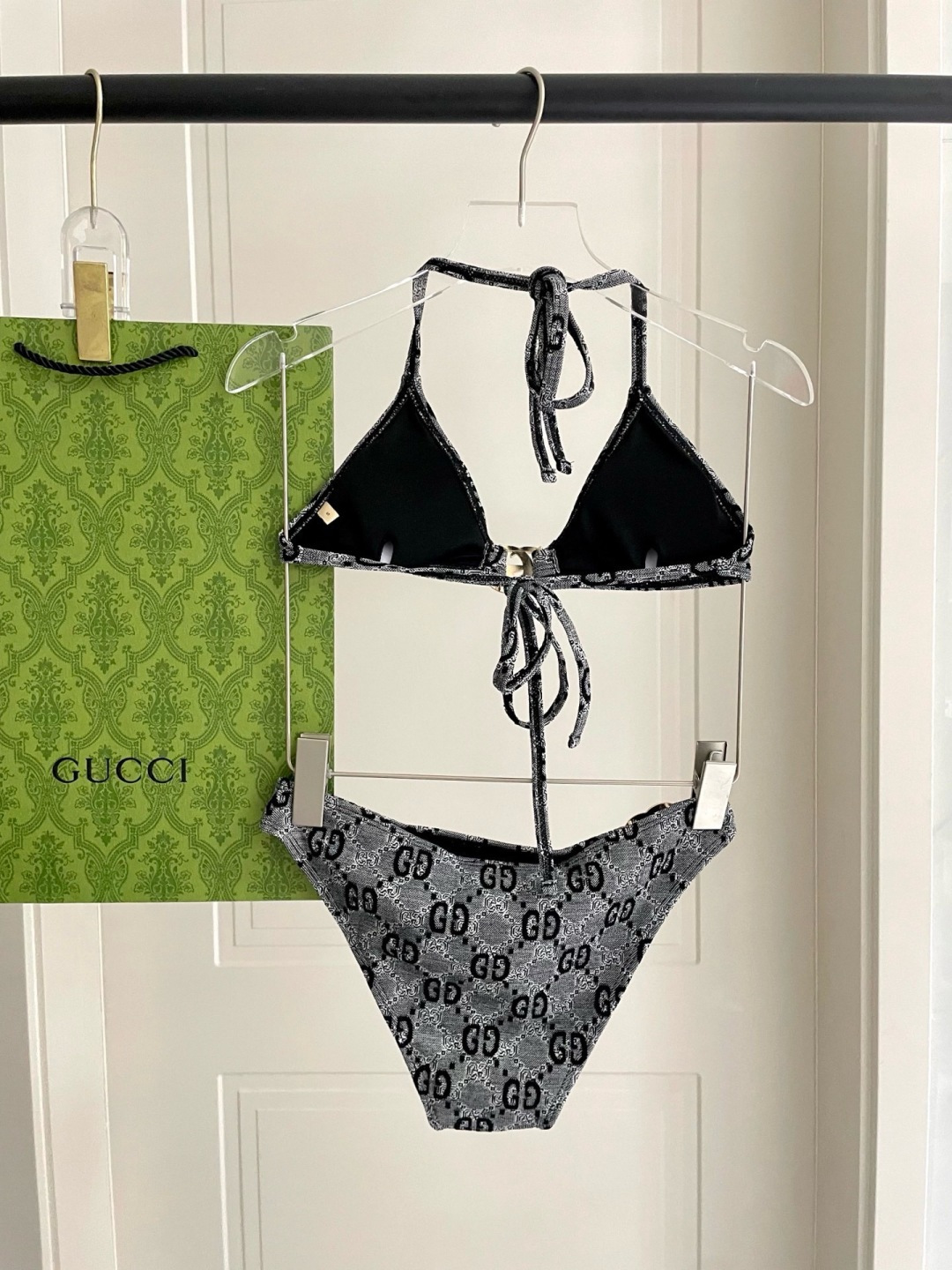 Gucci古奇新款泳衣👙❤️😍🥰适合多种场景的游泳衣🏊‍♀️海边 游泳池 温泉 水上乐园 漂流都可以😌内