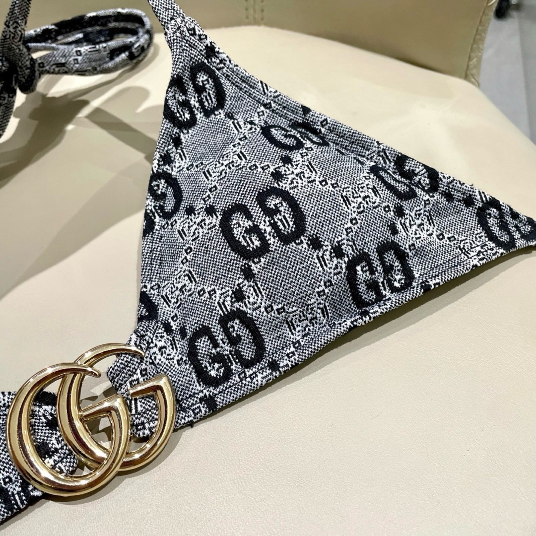 Gucci古奇新款泳衣👙❤️😍🥰适合多种场景的游泳衣🏊‍♀️海边 游泳池 温泉 水上乐园 漂流都可以😌内