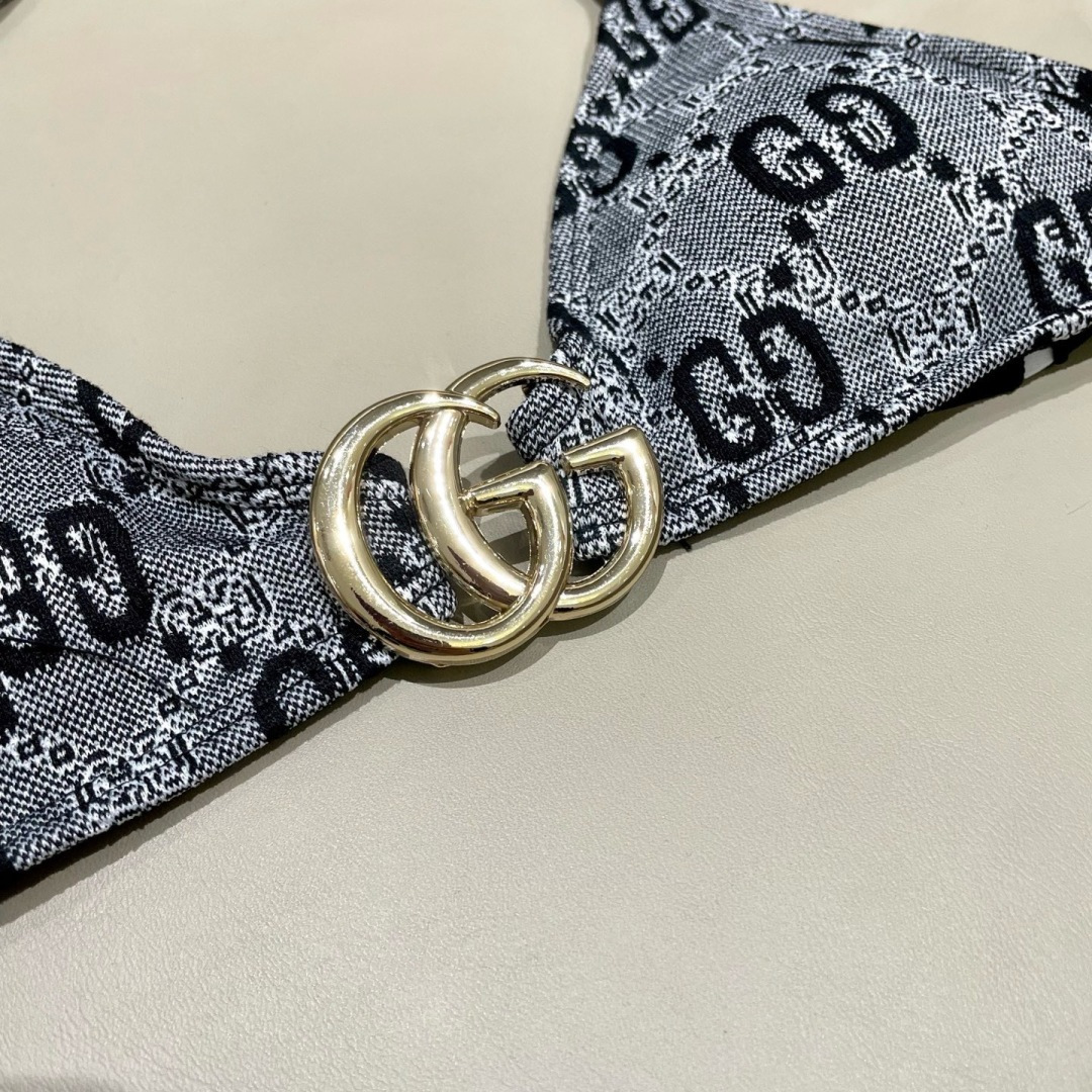Gucci古奇新款泳衣👙❤️😍🥰适合多种场景的游泳衣🏊‍♀️海边 游泳池 温泉 水上乐园 漂流都可以😌内