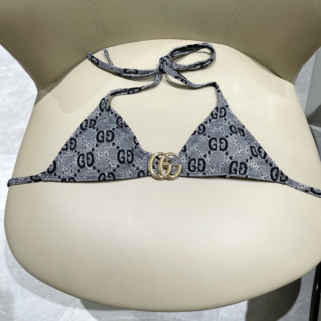 Gucci古奇新款泳衣👙❤️😍🥰适合多种场景的游泳衣🏊‍♀️海边 游泳池 温泉 水上乐园 漂流都可以😌内
