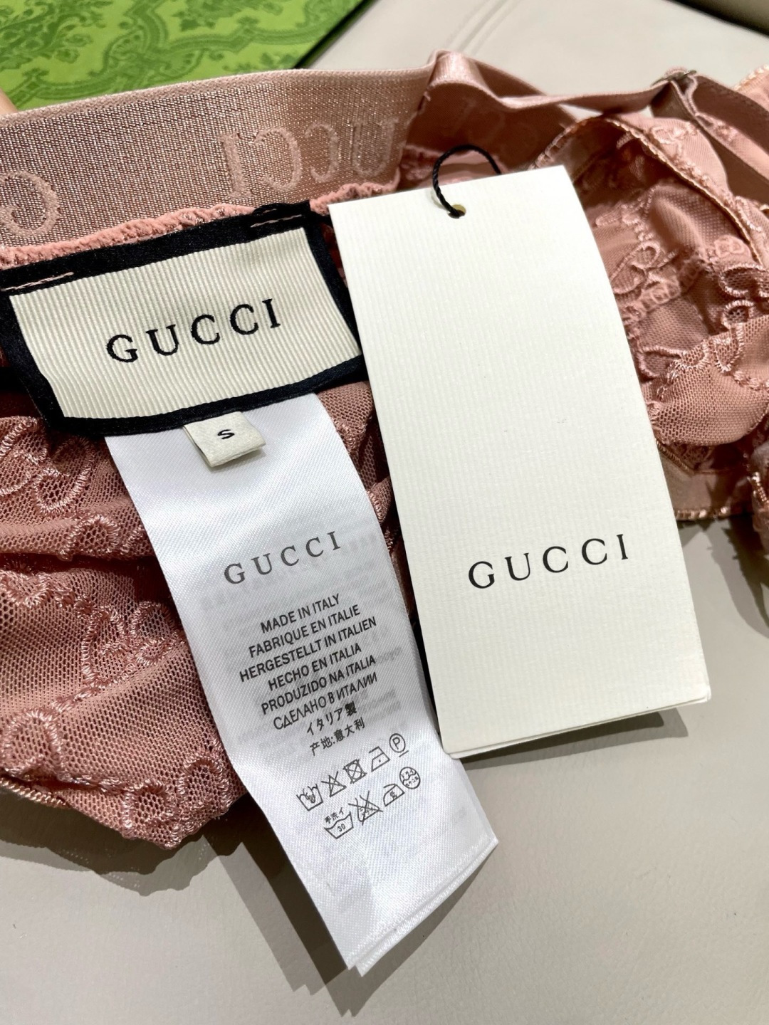 Gucci古奇新款网纱泳衣👙 上身超级棒！同步各大专柜发售，自然而然呈现时尚感！十分减龄，具有年轻活力。