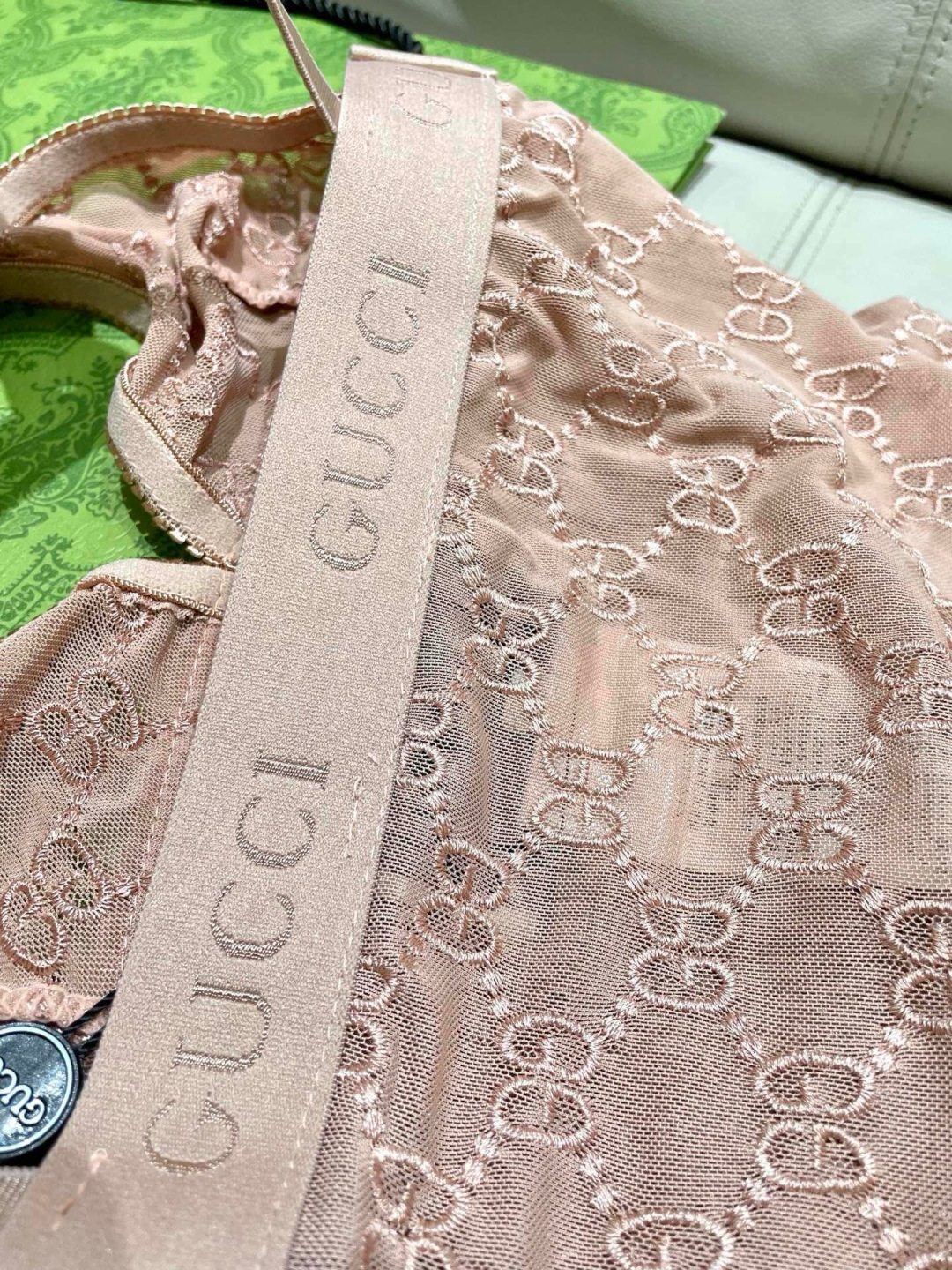 Gucci古奇新款网纱泳衣👙 上身超级棒！同步各大专柜发售，自然而然呈现时尚感！十分减龄，具有年轻活力。