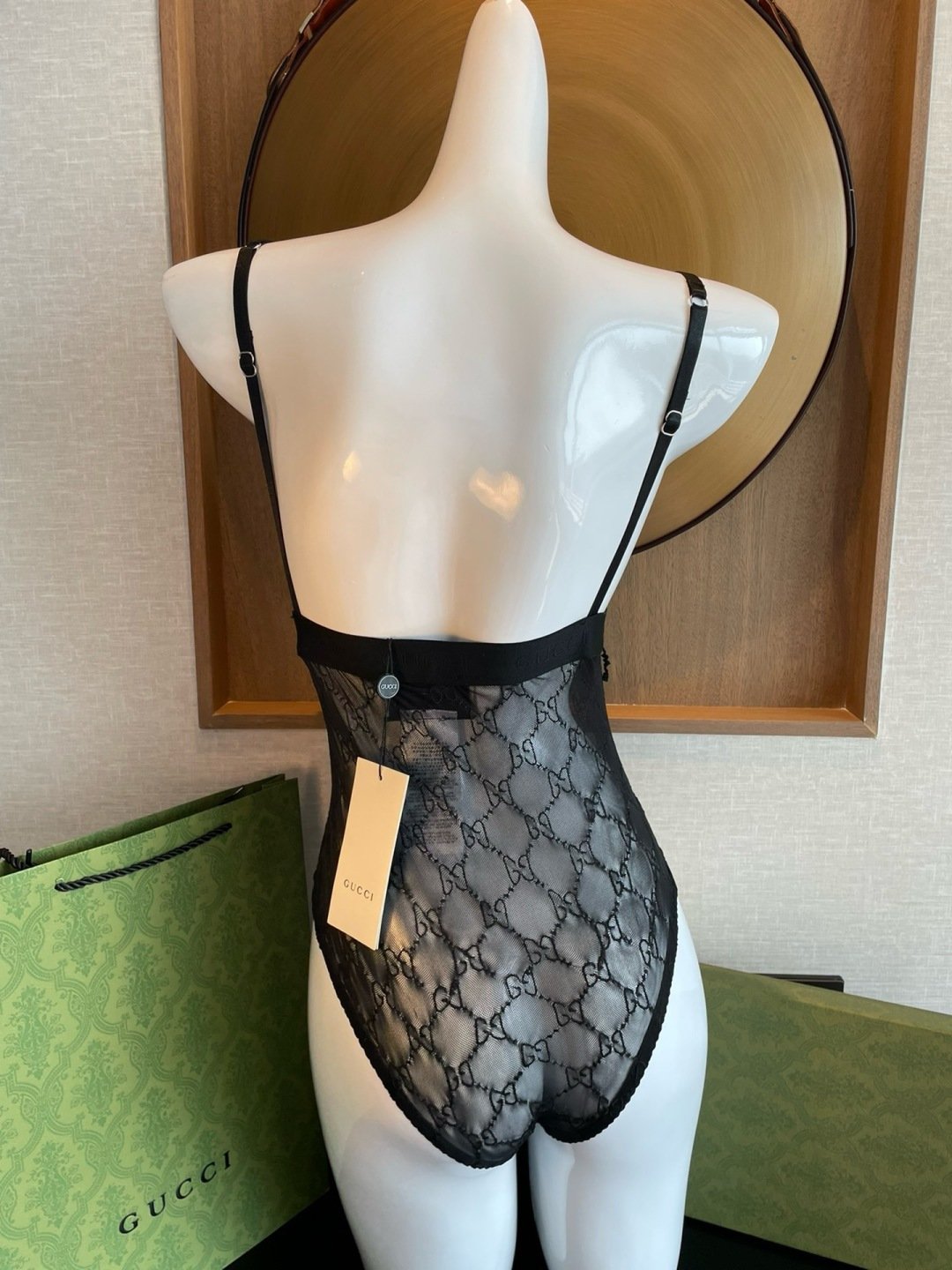 Gucci古奇新款网纱泳衣👙 上身超级棒！同步各大专柜发售，自然而然呈现时尚感！十分减龄，具有年轻活力。