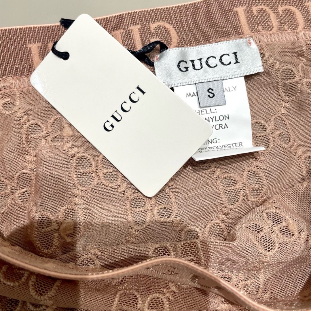 Gucci G家字母刺绣网纱性感比基尼半透明型  黑色 诉说着纯粹的性感 胸前深V➕蕾丝网纱设计 提升了