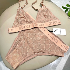 Gucci G家字母刺绣网纱性感比基尼半透明型 黑色 诉说着纯粹的性感 胸前深V➕蕾丝网纱设计 提升了 Gucci G家字母刺绣网纱性感比基尼半透明型 黑色 诉说着纯粹的性感 胸前深V➕蕾丝网纱设计 提升了