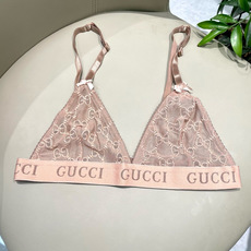 Gucci G家字母刺绣网纱性感比基尼半透明型 黑色 诉说着纯粹的性感 胸前深V➕蕾丝网纱设计 提升了 Gucci G家字母刺绣网纱性感比基尼半透明型 黑色 诉说着纯粹的性感 胸前深V➕蕾丝网纱设计 提升了