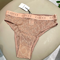 Gucci G家字母刺绣网纱性感比基尼半透明型 黑色 诉说着纯粹的性感 胸前深V➕蕾丝网纱设计 提升了 Gucci G家字母刺绣网纱性感比基尼半透明型 黑色 诉说着纯粹的性感 胸前深V➕蕾丝网纱设计 提升了