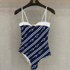 Gucci新款连体泳衣 简单大气 适合多种场景的游泳衣🏊♀️海边 游泳池 温泉 水上乐园 漂流都可以😌 Gucci新款连体泳衣 简单大气 适合多种场景的游泳衣🏊♀️海边 游泳池 温泉 水上乐园 漂流都可以😌