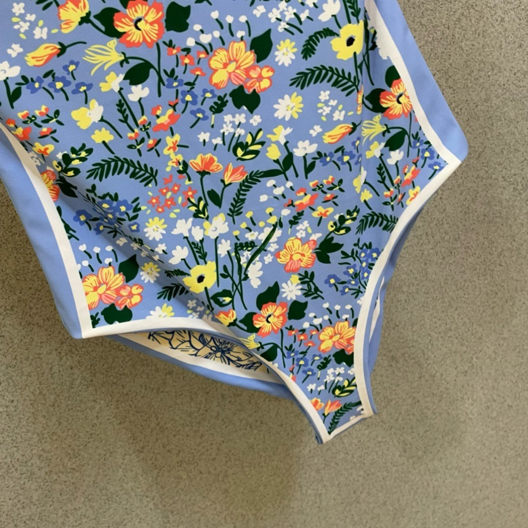 Gucci新款泳衣 双面印花 双面可穿😍🥰适合多种场景的游泳衣🏊‍♀️海边 游泳池 温泉 水上乐园 漂流