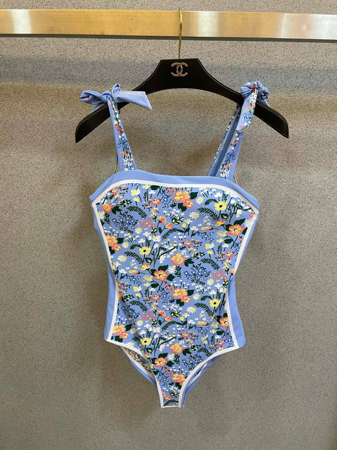 Gucci新款泳衣 双面印花 双面可穿😍🥰适合多种场景的游泳衣🏊‍♀️海边 游泳池 温泉 水上乐园 漂流