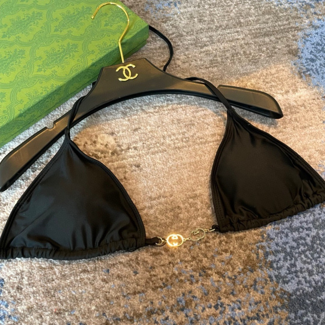 Gucci新款比基尼😍🥰适合多种场景的游泳衣🏊‍♀️海边 游泳池 温泉 水上乐园 漂流都可以😌内搭也完全