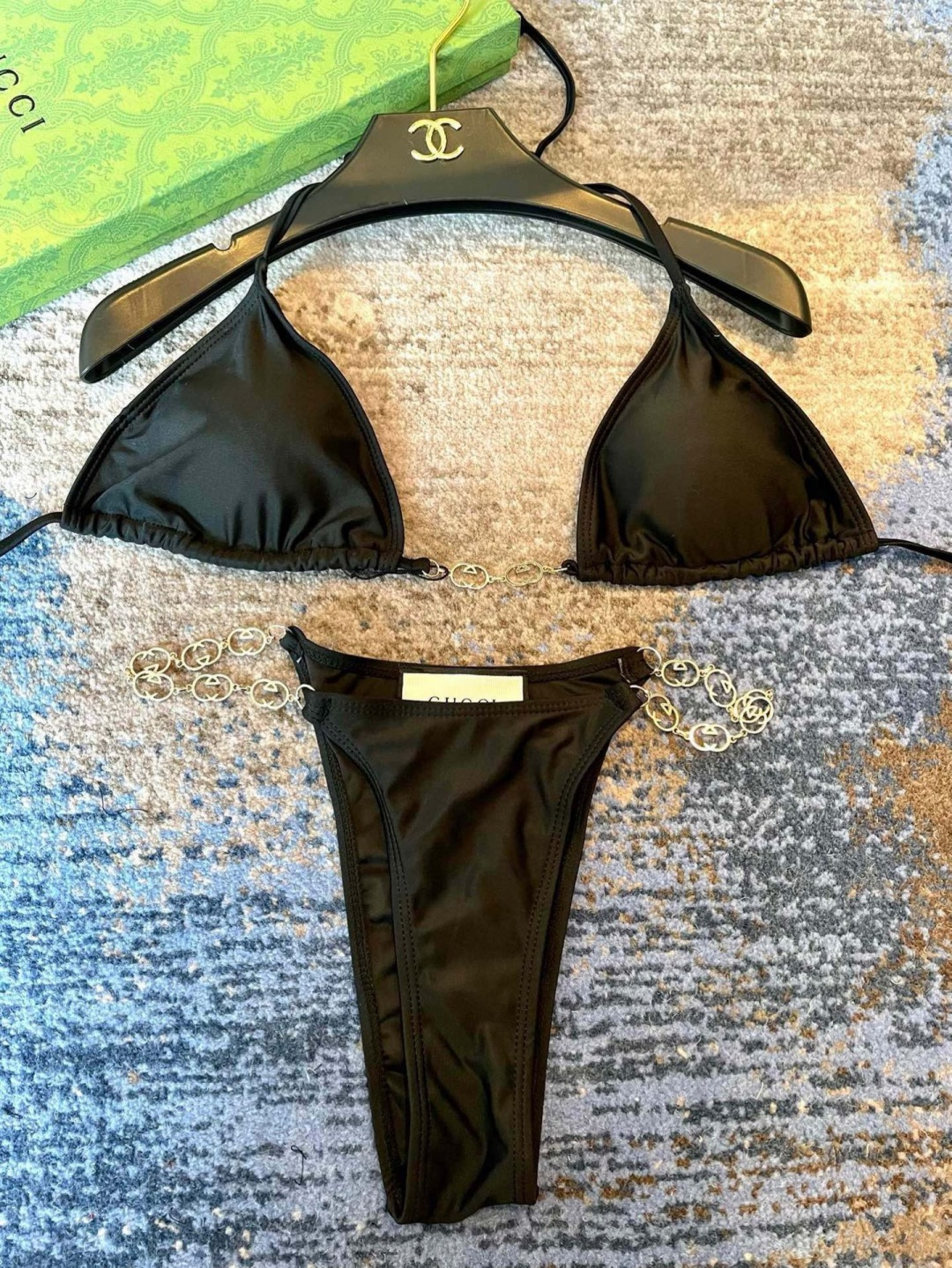 Gucci新款比基尼😍🥰适合多种场景的游泳衣🏊‍♀️海边 游泳池 温泉 水上乐园 漂流都可以😌内搭也完全