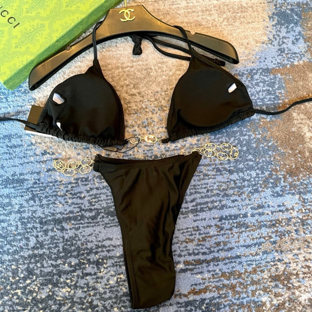 Gucci新款比基尼😍🥰适合多种场景的游泳衣🏊‍♀️海边 游泳池 温泉 水上乐园 漂流都可以😌内搭也完全