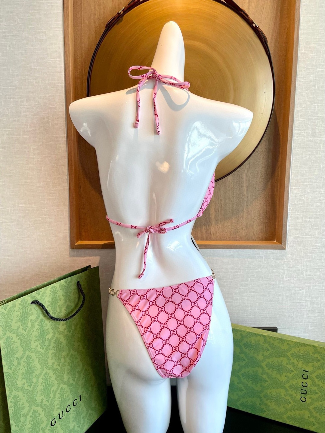 Gucci新款比基尼😍🥰适合多种场景的游泳衣🏊‍♀️海边 游泳池 温泉 水上乐园 漂流都可以😌内搭也完全