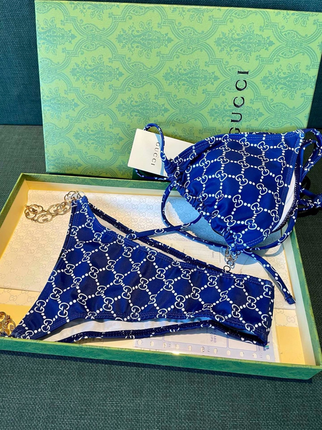 Gucci新款比基尼😍🥰适合多种场景的游泳衣🏊‍♀️海边 游泳池 温泉 水上乐园 漂流都可以😌内搭也完全