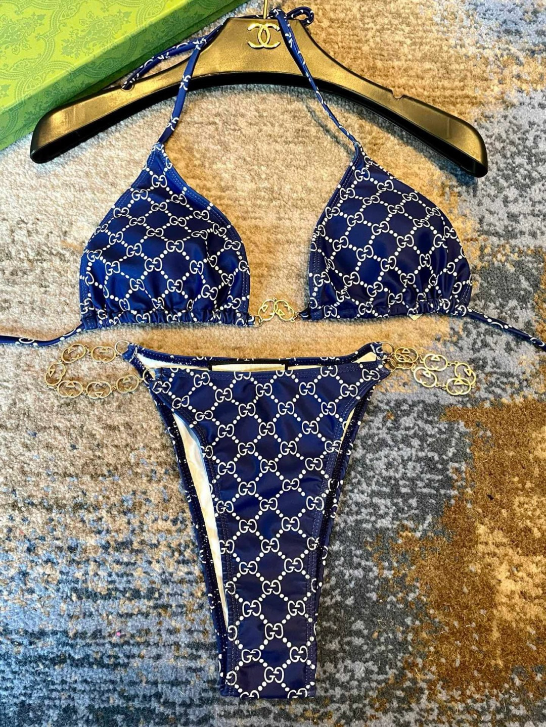 Gucci新款比基尼😍🥰适合多种场景的游泳衣🏊‍♀️海边 游泳池 温泉 水上乐园 漂流都可以😌内搭也完全
