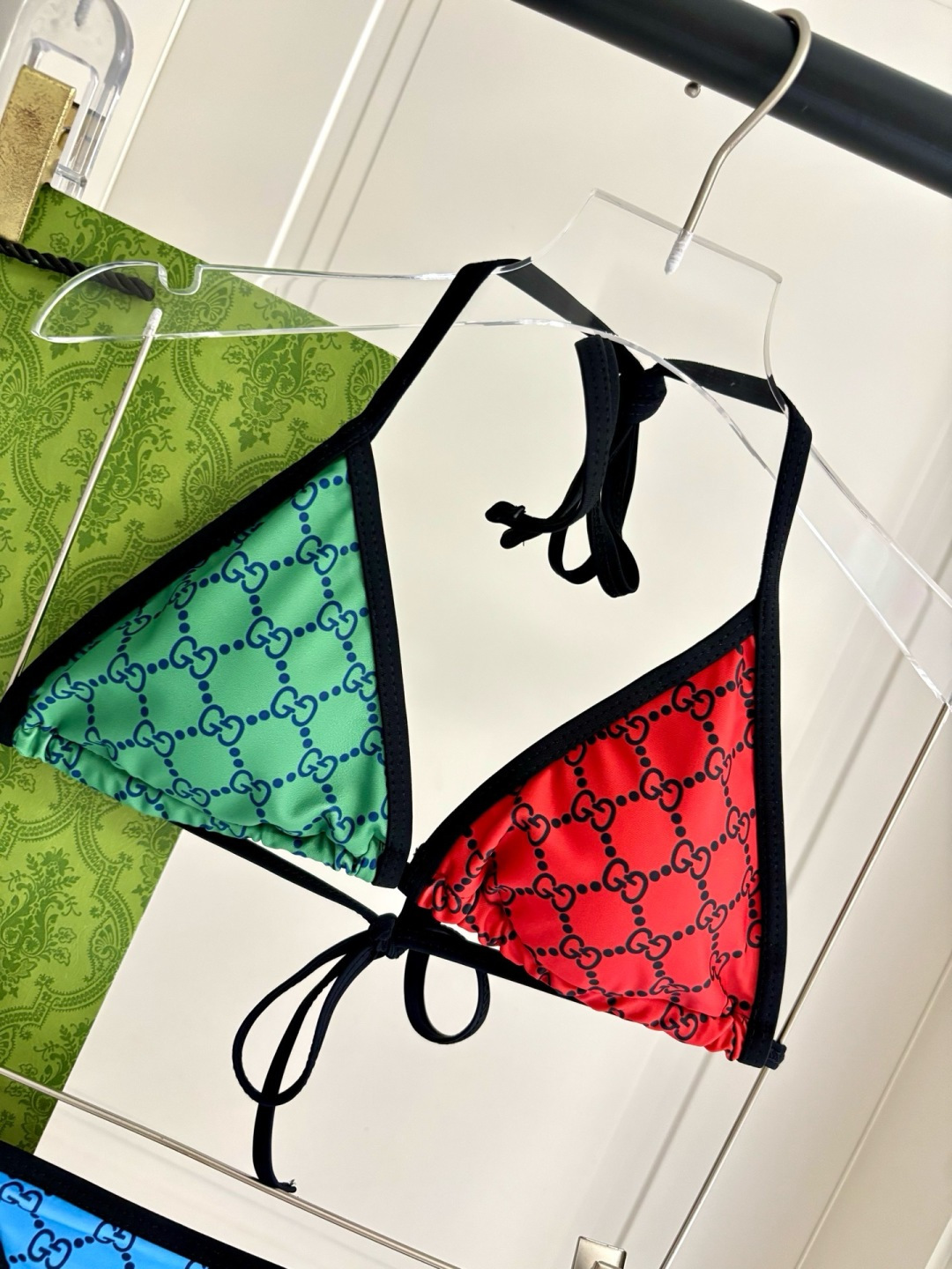 Gucci新款比基尼 简单大气 适合多种场景的游泳衣🏊‍♀️海边 游泳池 温泉 水上乐园 漂流都可以😌内