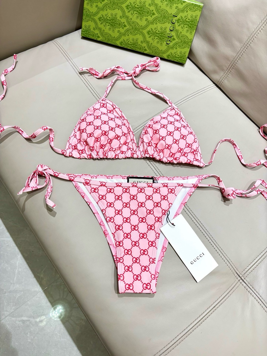 Gucci比基尼😍🥰适合多种场景的游泳衣🏊‍♀️海边 游泳池 温泉 水上乐园 漂流都可以😌内搭也完全可以