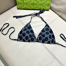 Gucci比基尼😍🥰适合多种场景的游泳衣🏊♀️海边 游泳池 温泉 水上乐园 漂流都可以😌内搭也完全可以 Gucci比基尼😍🥰适合多种场景的游泳衣🏊♀️海边 游泳池 温泉 水上乐园 漂流都可以😌内搭也完全可以