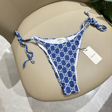 Gucci比基尼😍🥰适合多种场景的游泳衣🏊♀️海边 游泳池 温泉 水上乐园 漂流都可以😌内搭也完全可以 Gucci比基尼😍🥰适合多种场景的游泳衣🏊♀️海边 游泳池 温泉 水上乐园 漂流都可以😌内搭也完全可以