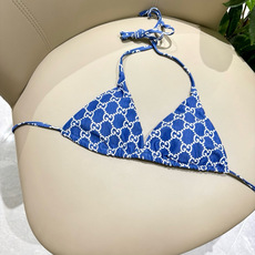 Gucci比基尼😍🥰适合多种场景的游泳衣🏊♀️海边 游泳池 温泉 水上乐园 漂流都可以😌内搭也完全可以 Gucci比基尼😍🥰适合多种场景的游泳衣🏊♀️海边 游泳池 温泉 水上乐园 漂流都可以😌内搭也完全可以
