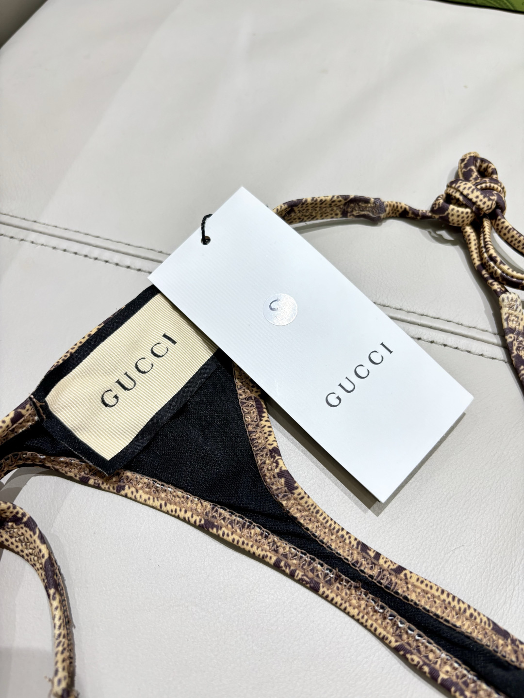 Gucci丁字裤😍🥰适合多种场景的游泳衣🏊‍♀️海边 游泳池 温泉 水上乐园 漂流都可以😌内搭也完全可以