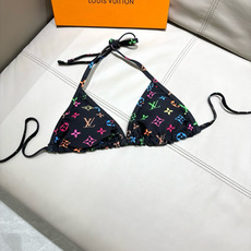 Lv比基尼😍🥰适合多种场景的游泳衣🏊♀️海边 游泳池 温泉 水上乐园 漂流都可以😌内搭也完全可以 连体 Lv比基尼😍🥰适合多种场景的游泳衣🏊♀️海边 游泳池 温泉 水上乐园 漂流都可以😌内搭也完全可以 连体