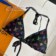 Lv比基尼😍🥰适合多种场景的游泳衣🏊♀️海边 游泳池 温泉 水上乐园 漂流都可以😌内搭也完全可以 连体 Lv比基尼😍🥰适合多种场景的游泳衣🏊♀️海边 游泳池 温泉 水上乐园 漂流都可以😌内搭也完全可以 连体