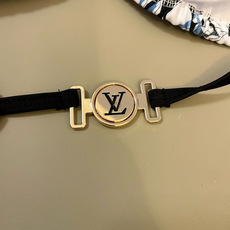 Lv比基尼😍🥰适合多种场景的游泳衣🏊♀️海边 游泳池 温泉 水上乐园 漂流都可以😌内搭也完全可以 连体 Lv比基尼😍🥰适合多种场景的游泳衣🏊♀️海边 游泳池 温泉 水上乐园 漂流都可以😌内搭也完全可以 连体