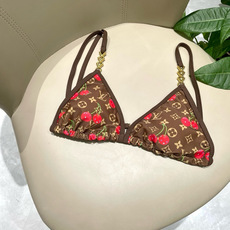 Lv比基尼😍🥰适合多种场景的游泳衣🏊♀️海边 游泳池 温泉 水上乐园 漂流都可以😌内搭也完全可以 连体 Lv比基尼😍🥰适合多种场景的游泳衣🏊♀️海边 游泳池 温泉 水上乐园 漂流都可以😌内搭也完全可以 连体