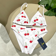 Lv比基尼😍🥰适合多种场景的游泳衣🏊♀️海边 游泳池 温泉 水上乐园 漂流都可以😌内搭也完全可以 连体 Lv比基尼😍🥰适合多种场景的游泳衣🏊♀️海边 游泳池 温泉 水上乐园 漂流都可以😌内搭也完全可以 连体