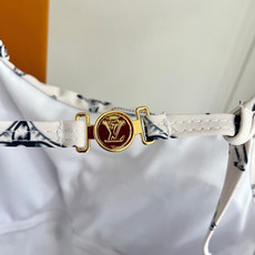 Lv官网新款气质风连体泳衣 😍🥰适合多种场景的游泳衣🏊♀️海边 游泳池 温泉 水上乐园 漂流都可以😌内 Lv官网新款气质风连体泳衣 😍🥰适合多种场景的游泳衣🏊♀️海边 游泳池 温泉 水上乐园 漂流都可以😌内