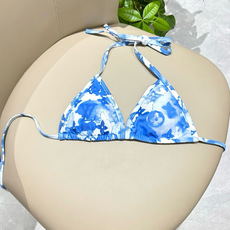 Lv比基尼😍🥰适合多种场景的游泳衣🏊♀️海边 游泳池 温泉 水上乐园 漂流都可以😌内搭也完全可以 连体 Lv比基尼😍🥰适合多种场景的游泳衣🏊♀️海边 游泳池 温泉 水上乐园 漂流都可以😌内搭也完全可以 连体