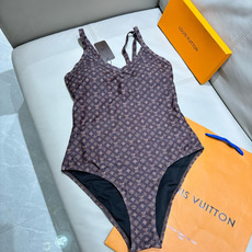 Lv连体😍🥰适合多种场景的游泳衣🏊♀️海边 游泳池 温泉 水上乐园 漂流都可以😌内搭也完全可以 连体设 Lv连体😍🥰适合多种场景的游泳衣🏊♀️海边 游泳池 温泉 水上乐园 漂流都可以😌内搭也完全可以 连体设