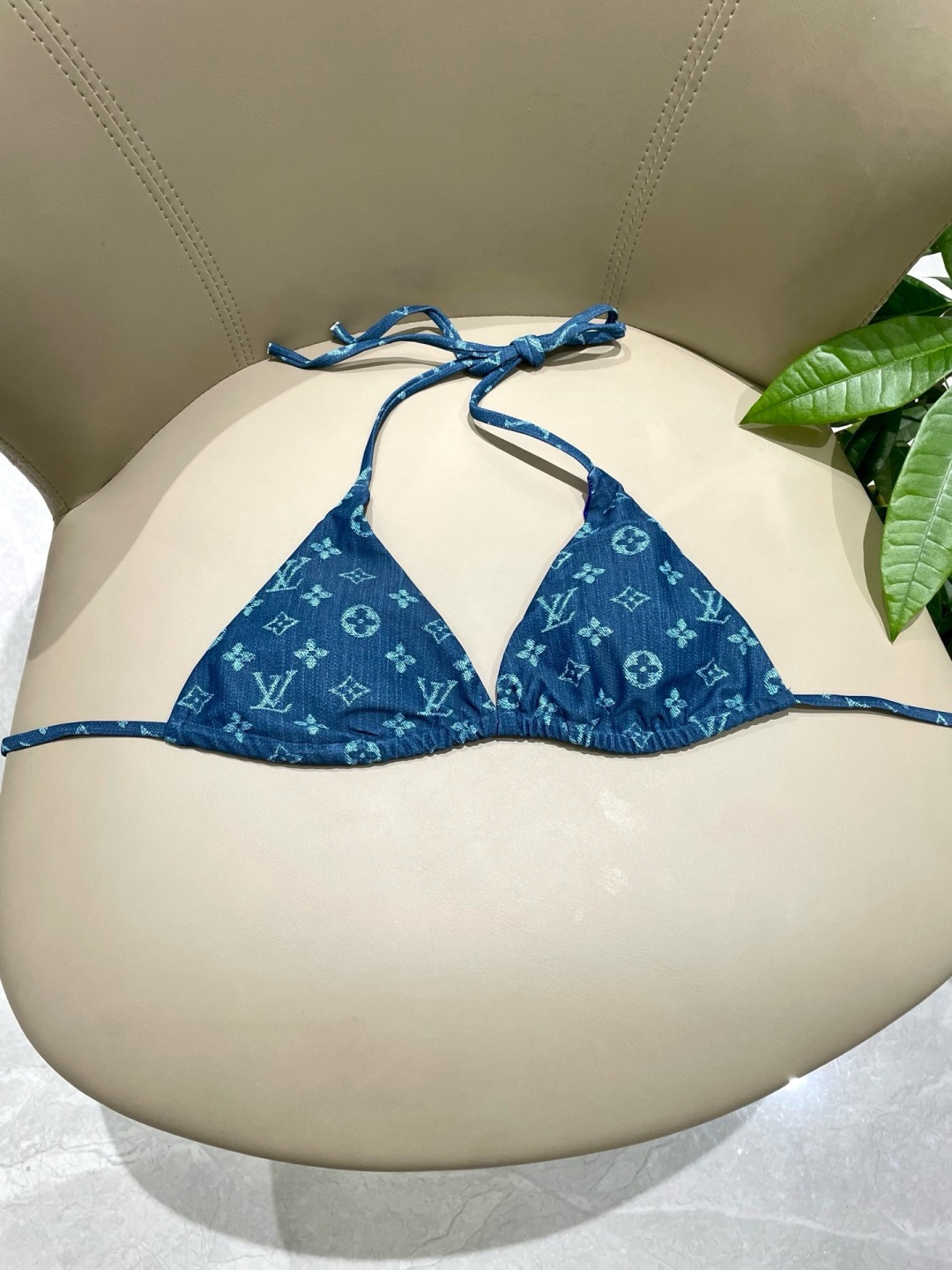 Lv比基尼😍🥰适合多种场景的游泳衣🏊‍♀️海边 游泳池 温泉 水上乐园 漂流都可以😌内搭也完全可以 连体
