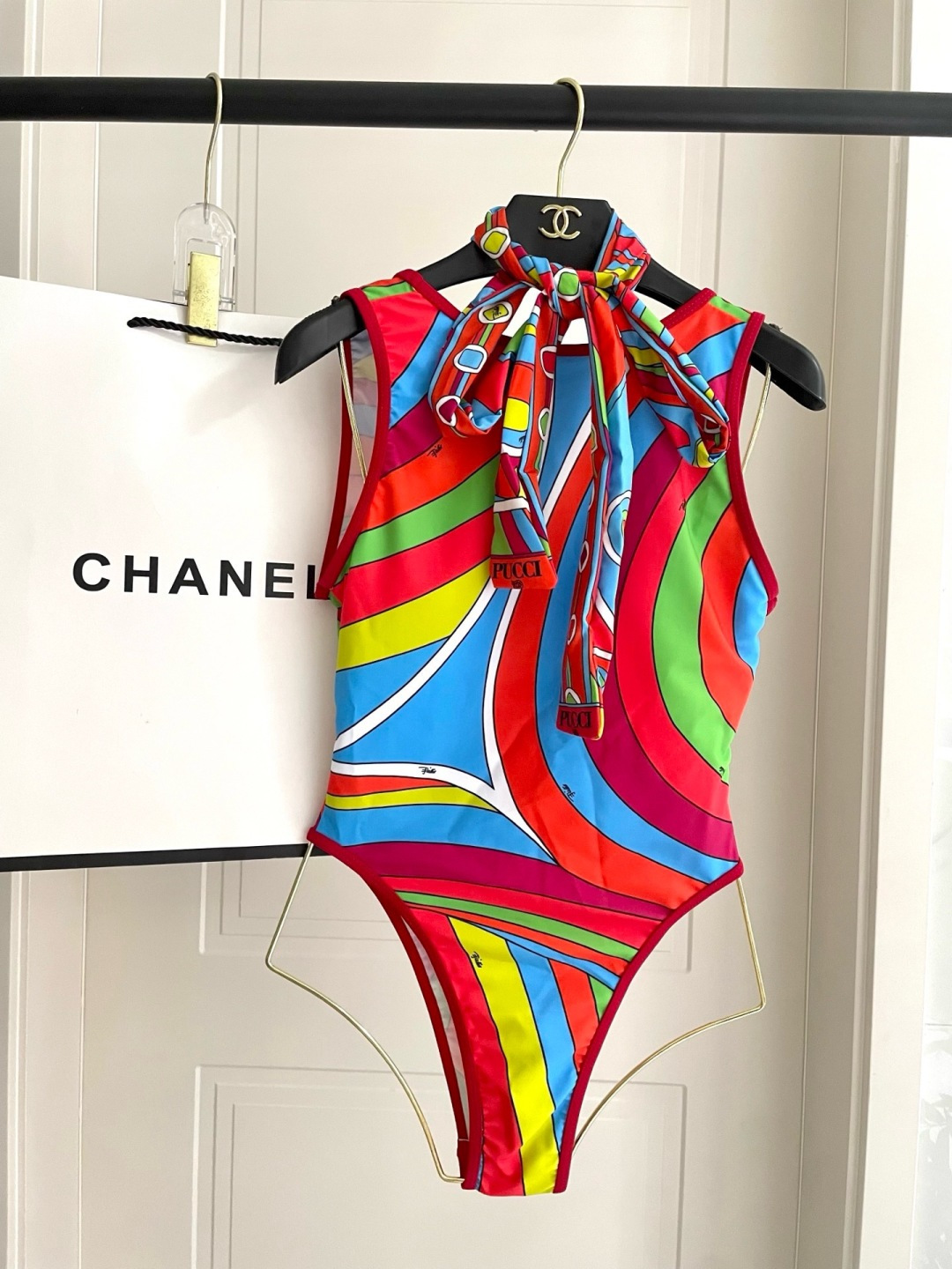 Pucci新款连体😍🥰适合多种场景的游泳衣🏊‍♀️海边 游泳池 温泉 水上乐园 漂流都可以😌内搭也完全可