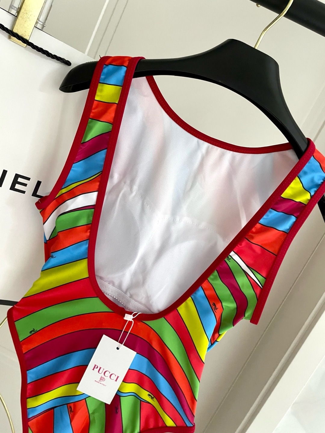 Pucci新款连体😍🥰适合多种场景的游泳衣🏊‍♀️海边 游泳池 温泉 水上乐园 漂流都可以😌内搭也完全可