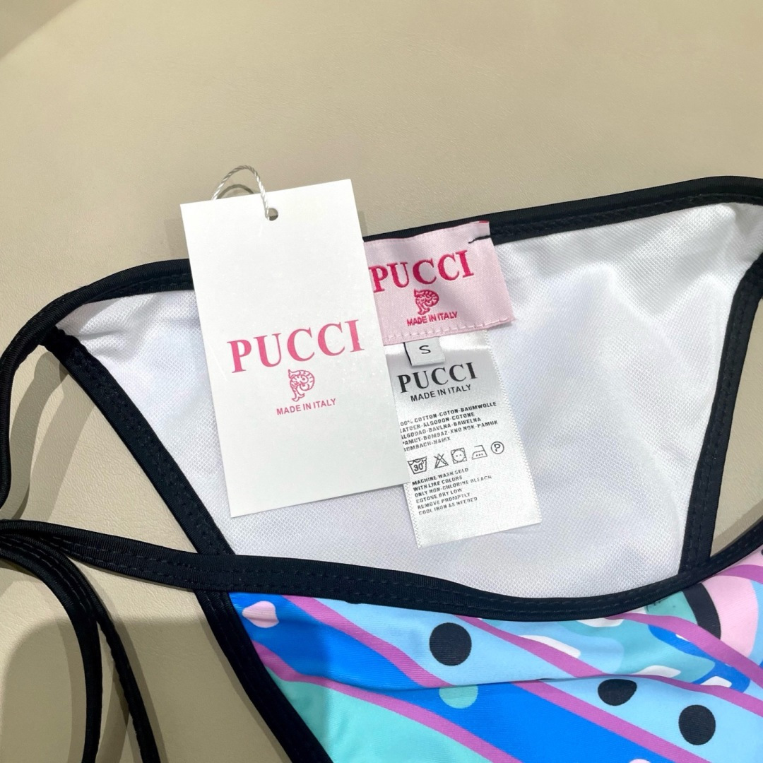 Pucci新款比基尼 三件套 😍🥰适合多种场景的游泳衣🏊‍♀️海边 游泳池 温泉 水上乐园 漂流都可以😌