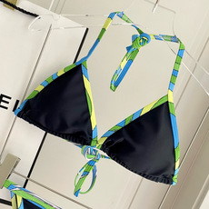 潮牌PUCCI专柜新款分体比基尼 😍🥰适合多种场景的游泳衣🏊♀️海边 游泳池 温泉 水上乐园 漂流都可 潮牌PUCCI专柜新款分体比基尼 😍🥰适合多种场景的游泳衣🏊♀️海边 游泳池 温泉 水上乐园 漂流都可