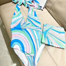Pucci新款连体泳衣➕纱巾🥰适合多种场景的游泳衣🏊♀️海边 游泳池 温泉 水上乐园 漂流都可以😌内搭 Pucci新款连体泳衣➕纱巾🥰适合多种场景的游泳衣🏊♀️海边 游泳池 温泉 水上乐园 漂流都可以😌内搭